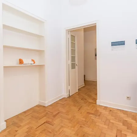 Apartment Houze_historical Lisbon, Flat W/ Private Patio *